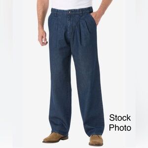 Expandable Waist Pleat-Front
Relaxed Jeans, Indigo | King Size.  54/38